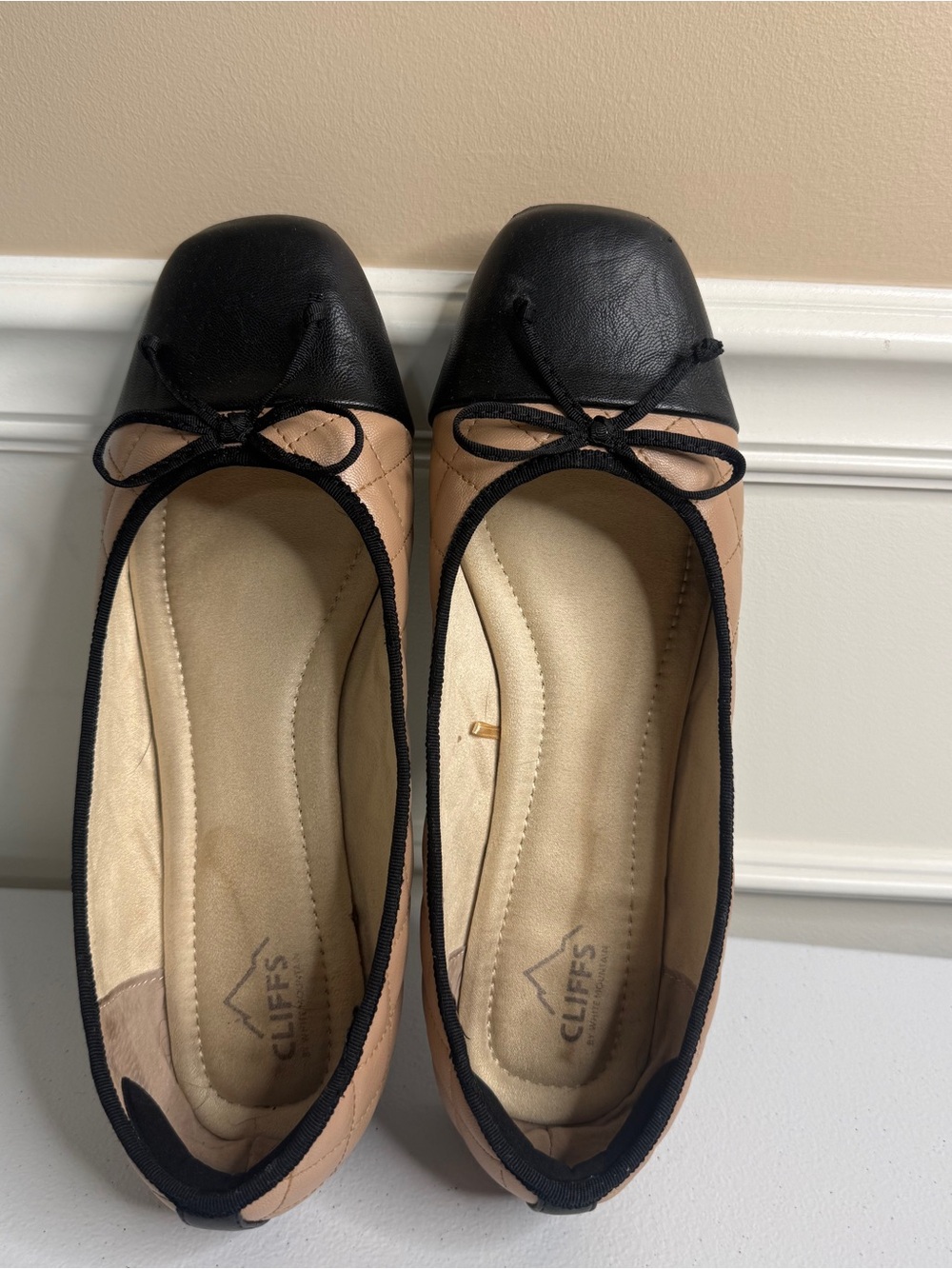 Women's Cliffs by Mountain Black and Tan Ballet Flats, size 11 wide width - Picture 7 of 9